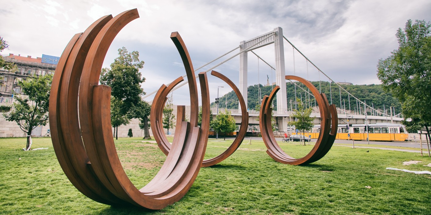 ART MARKETING: THE ARTIST AS BRAND – DEDICATED LIFE WORK OF BERNAR VENET